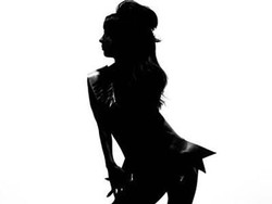 Lee Hyori Perkenalkan Lagu Terbarunya Melalui Vogue Fashion Film