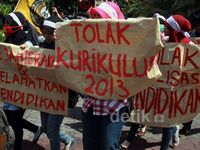 Aksi Peringati Hardiknas di Yogyakarta