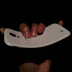 Plastik Galaxy S4 Dikritik, Apa Jawaban Samsung?