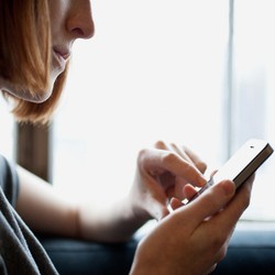 3 Risiko Pada Otak Akibat Berlebihan Pakai Smartphone