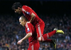 Semua gol Bayern Munich terjadi di babak kedua. Diawali oleh tendangan keras Arjen Robben. REUTERS/Sergio Perez.
