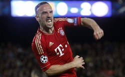Bayern Munich pun melaju ke final dengan agregat mencolok 7-0 setelah di lega pertama menang 4-0. REUTERS/Albert Gea.