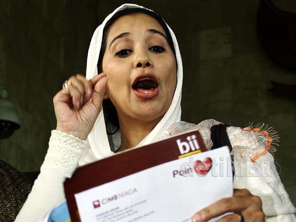 Ayu Azhari Serahkan Transaksi Rekeningnya ke KPK