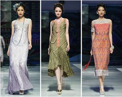 Gaun Malam Seksi Nan Glamour di Koleksi Terbaru IKAT Indonesia