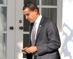 Pentagon Pilih iOS dan Android Gantikan BlackBerry