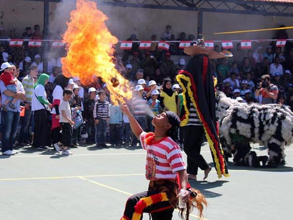2000 Anak-anak Libanon Nikmati Tarian Indonesia