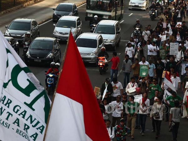 Ada Demo Legalisasi Ganja, Thamrin Macet