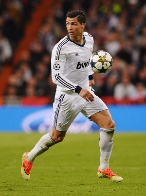 Mourinho Berharap Ronaldo Bertahan Lama di Madrid