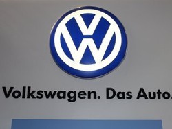 VW Tarik 6.181 Unit Mobil di Singapura