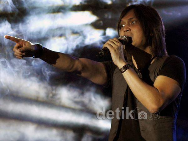 Once Tampil Memukau di Pensi SMU Makassar