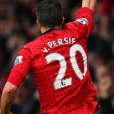 Musim Depan Van Persie Tetap Pakai No. 20 Biar Fans Tak Beli Kaus Baru