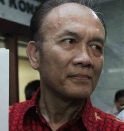 Fraksi DPR & Wewenang Parpol Mem-PAW Legislator Digugat ke MK