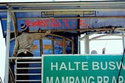 Jokowi Minta Pelaku Corat-coret Liar pada Fasum Dihukum 