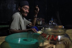 Berkenalan dengan Porter Soe Hok Gie, Pendiri Desa Ranupani