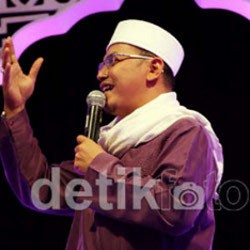 Pengalaman Pahit Uje, Tak Dipercaya Jadi Imam Salat 