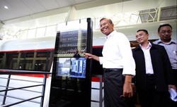 Ini Penampakan Dahlan & Mesin Tiket Otomatis Monorel Jabodetabek
