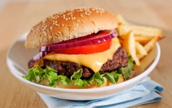 Agar Tidak Gendut, Kalau Makan Burger Harus Olahraga 2 Jam Sehari