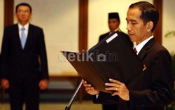  Jokowi: Nggak Mau ke Pengadilan, Ya Nggak Usah Corat Coret