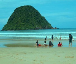 Banyuwangi Makin Serius Gelar Adu Surfing Internasional
