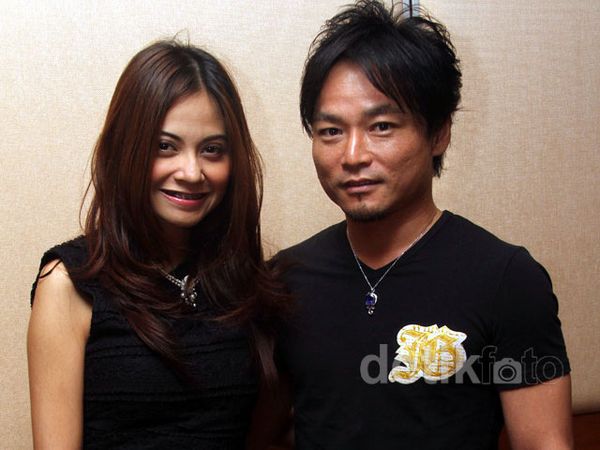 Tiwi T2 Mesra dengan Shogo