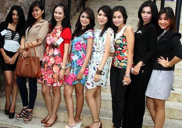 Sekretaris Cantik Ramaikan Fabulous Femme Day Out
