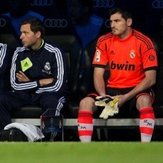 Iniesta Heran dengan Situasi Casillas di Madrid
