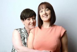 Wanita Ini Hamil dan Melahirkan Cucunya Sendiri