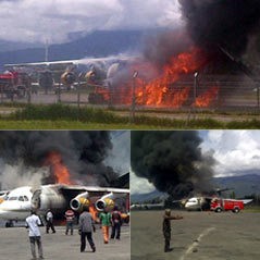 Ini Foto Dahsyatnya Si Jago Merah Lalap Badan Pesawat Kargo di Wamena