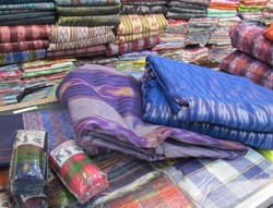 Balsem Gosok Cap Tawon dan 4 Oleh-oleh Khas Makassar