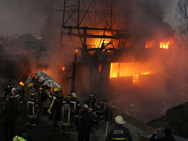 Truk Tangki Gas Meledak, 20 Orang Tewas