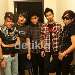 Radja Ciptakan Single Spontan Untuk Orang Galau