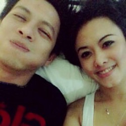 Foto Bareng Ariel, Devi Liu Ingin Bikin Iri Teman-temannya