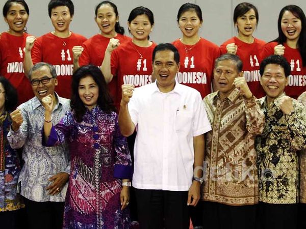 PBSI Rayakan Ultah Bersama Anak Yatim