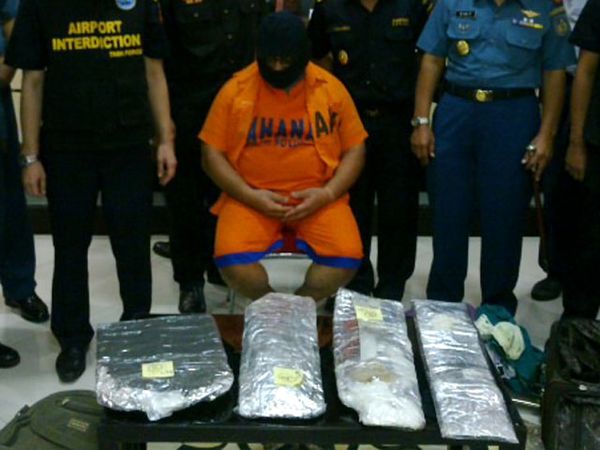 Bawa Sabu 6,64 Kg, Warga Singapura Dibekuk