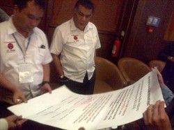 BEM Bandung Raya Todong Pasangan Cawalkot Teken Pakta Integritas 