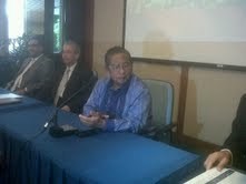 Gubernur BI: Masyarakat di Desa Hatinya Tak Tentram Jika Masuk Bank 