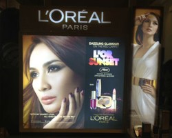 Lipstik & Eyeshadow Ombre dari Koleksi Make-up terbaru LOreal Paris