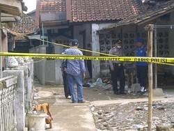 Olah TKP Penggerebekan Teroris di Bandung Usai, Polisi Bawa 2 Dus Bukti