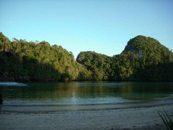 Akhir Pekan di Jatim, Wajib Mampir ke Pulau Sempu