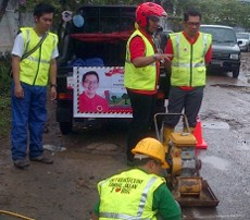 Ridwan Kamil Luncurkan Pasukan Reaksi Cepat Tambal Jalan Bolong
