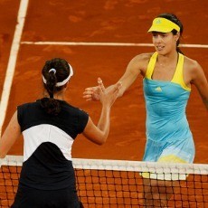 Ivanovic ke Perempatfinal, Kvitova Out