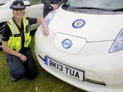 Berbeda dengan Dubai, Polisi Inggris Pilih Mobil Listrik