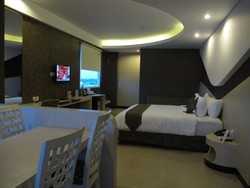 Menginap di Aston Cirebon, Tak Bakal Saling Senggol Saking Luasnya