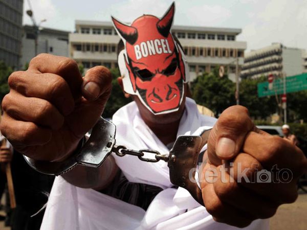 Demo Anti Narkoba di Kedubes Belanda