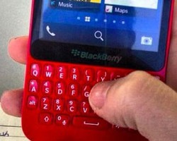 BlackBerry R10 Dibanderol di Bawah Rp 5 Juta