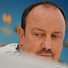 Benitez: Villa Dulu, Baru Final Liga Europa