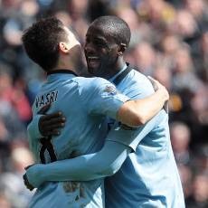 Toure: City Harus Juara Demi Langgengkan Tradisi Dapat Piala