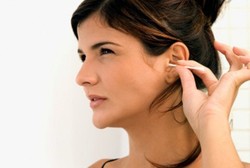 Gigi Hingga Bawang Putih, Benda-benda Aneh yang Pernah Masuk Telinga