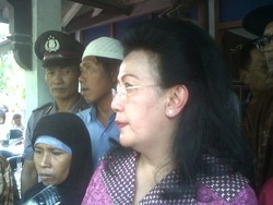 GKR Hemas Kunjungi Keluarga Siswi Korban Pemerkosaan dan Pembunuhan di Sleman