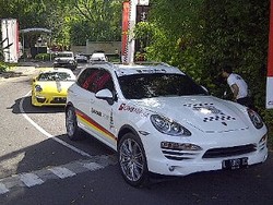 Porsche Asyiknya Dikendarai di Akhir Pekan